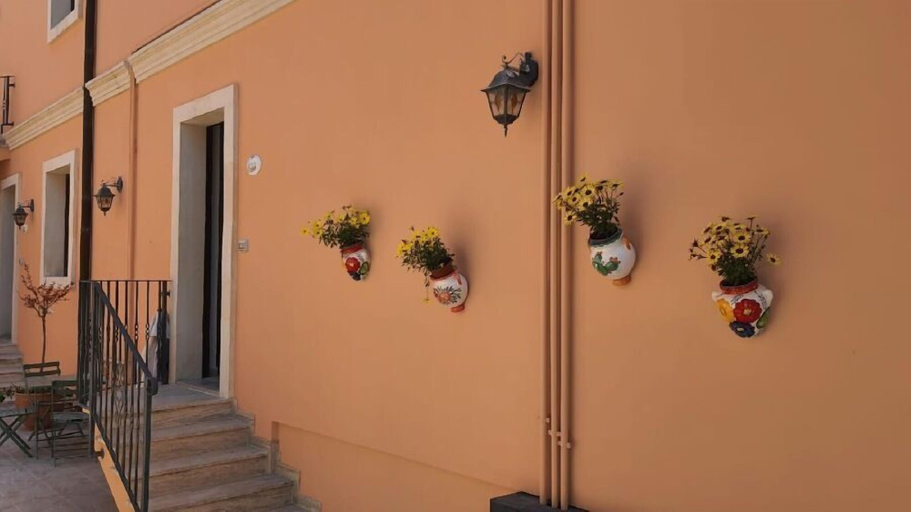 Property entrance, Corte dei Fiori, Lecce