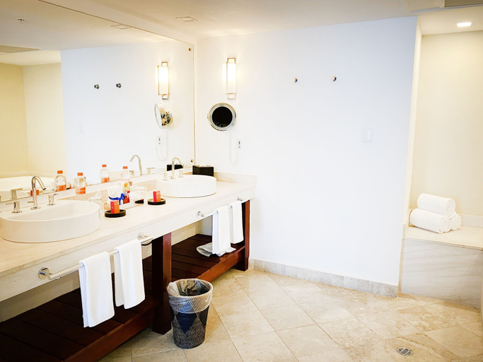 Bathroom 5, Krystal Grand Cancun All Inclusive, Benito Juárez