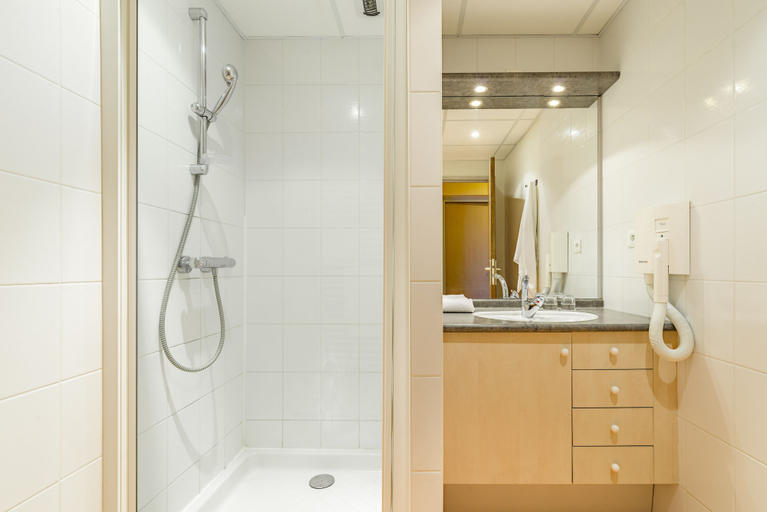 Bathroom 3, Azureva Métabief, Doubs