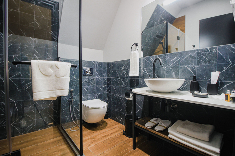 Bathroom 5, Suatis Resort Kazbegi, Kazbegi