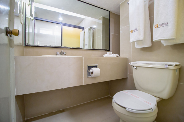 Bathroom 3, Hotel Ambassador Merida, Mérida