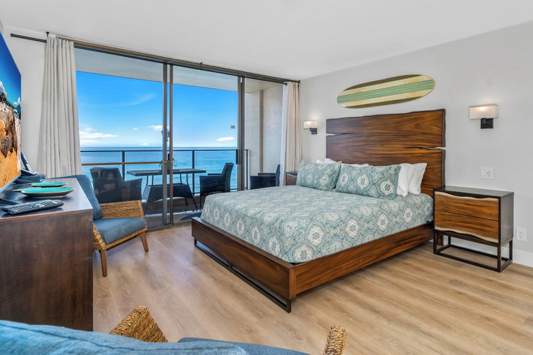 Bedroom 1, Oceanfront Kaanapali Studio Vistas, Maui