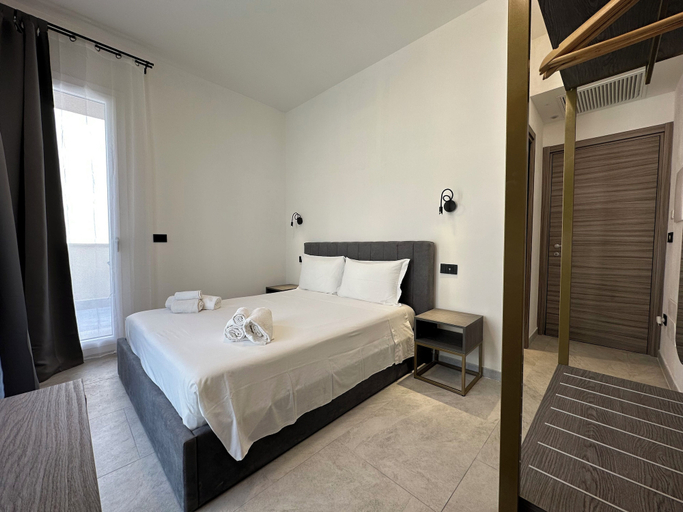 Bedroom 2, Dolmen Guest House, Sassari