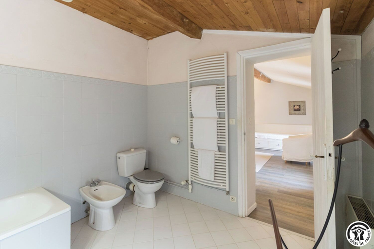 Bathroom 5, La Pasteliere, Haute-Garonne