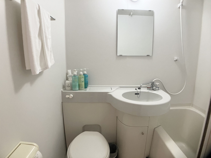 Bathroom 5, Victoria Hotel Naha, Naha