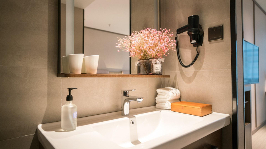 Bathroom 3, Hanting Hotel Nanchang West Station, Nanchang