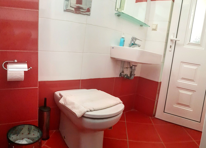 Bathroom, Christopoulos Villas, West Greece