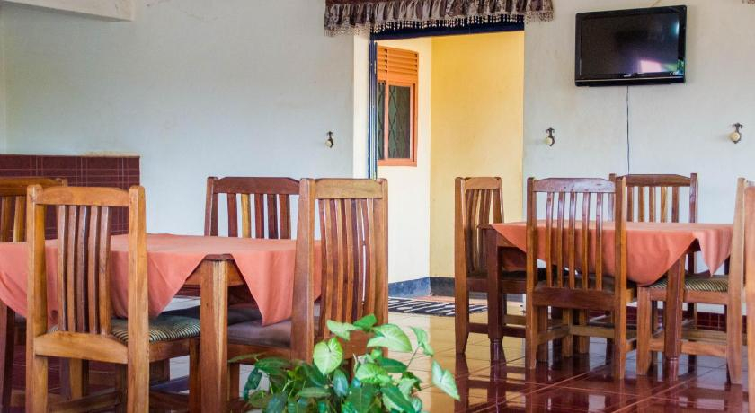 Food & Drinks, Wal Ville Suites, Gulu