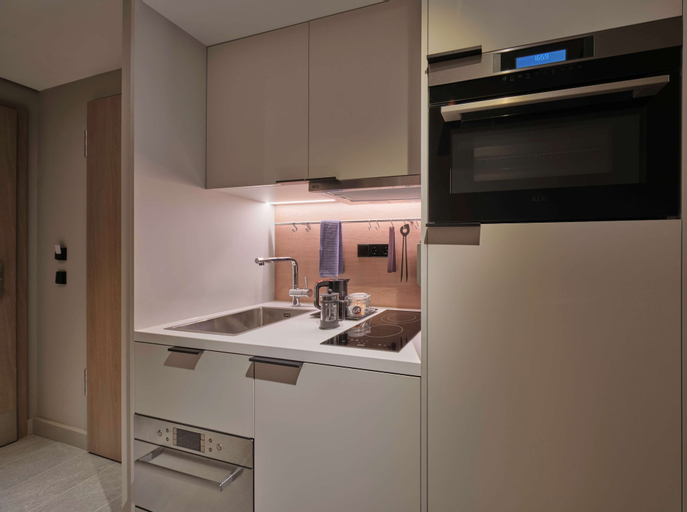 Dining Room 9