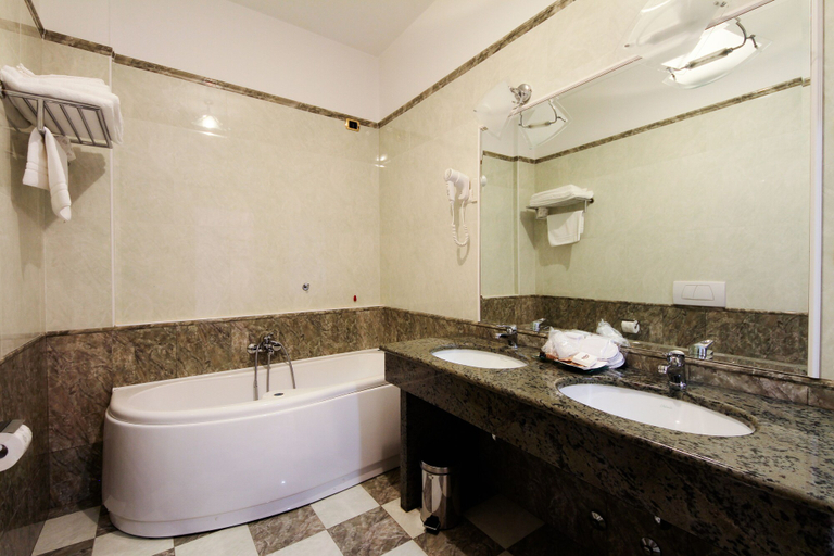 Bathroom 4, Vald Hotel, Torino