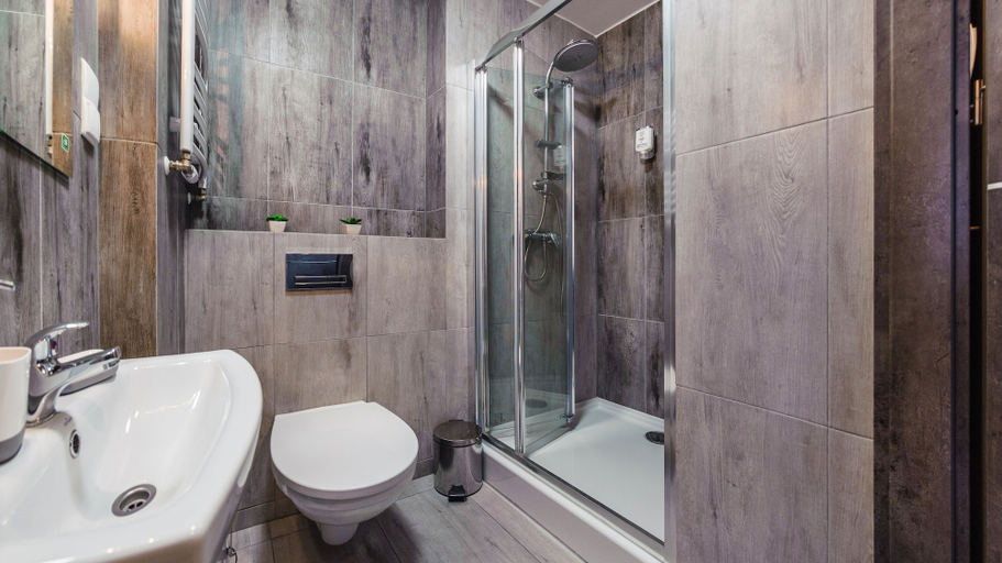 Bathroom 3, Apartamenty Sun & Snow Sanatoryjna, Puck