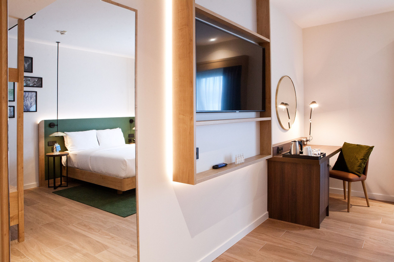 Bedroom 18