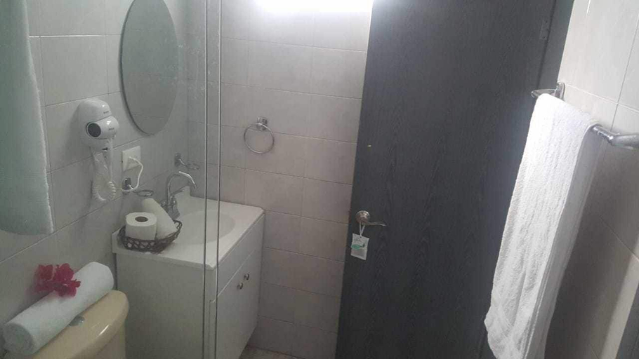 Bathroom 5, Loma Bonita 130, Guaymas