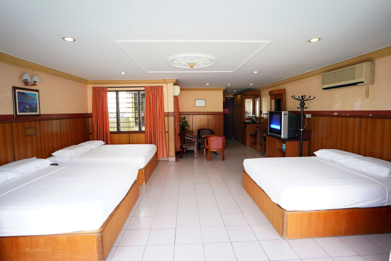 Bedroom 3, FullyWell Hotel, Kampar