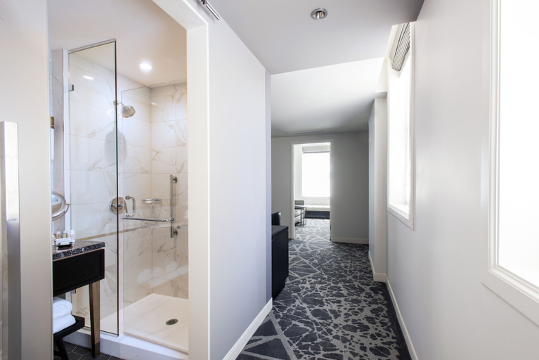 Bathroom 4, LondonHouse Chicago, Curio Collection by Hilton, Cook