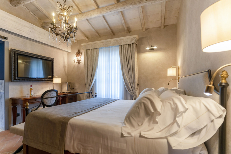 Bedroom 28