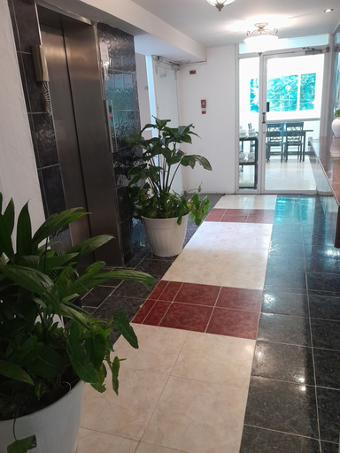 Others 5, Hotel Costa Azul, Panamá
