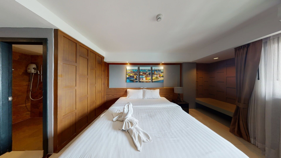 Bedroom 13
