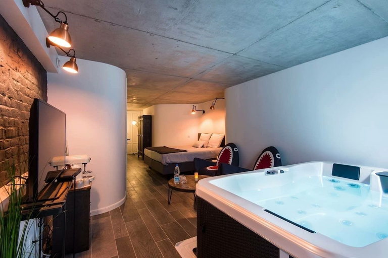 Bathroom 5, Le Comptoir industriel, Nord