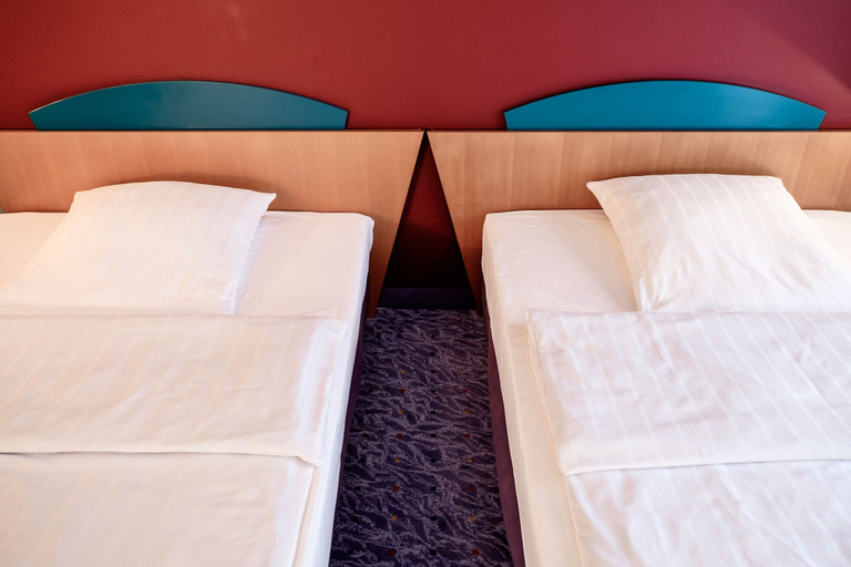 Bedroom 2, Hotel Königshof am Funkturm Business, Region Hannover
