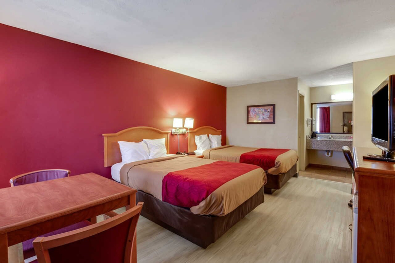 Bedroom 5, Mill Tree Inn, Shelby