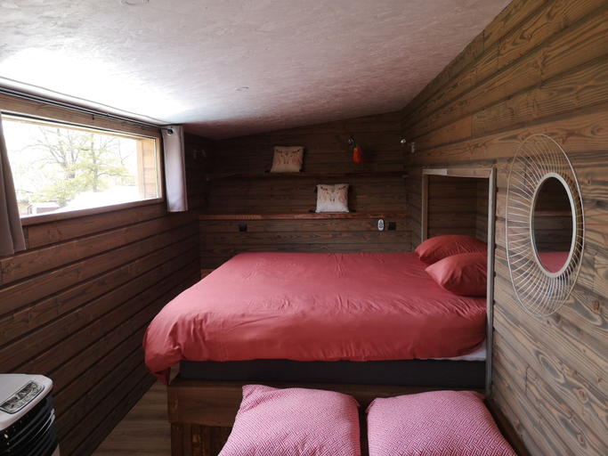 Bedroom 3, les Insolites de JSK, Sarthe