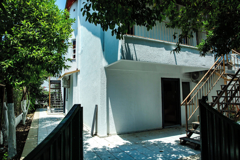 Exterior 2, Ali LVV, Kemer