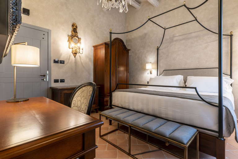 Bedroom 24