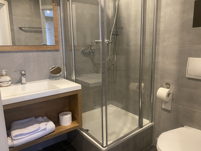 Bathroom 5, Spreehotel Spremberg, Spree-Neiße