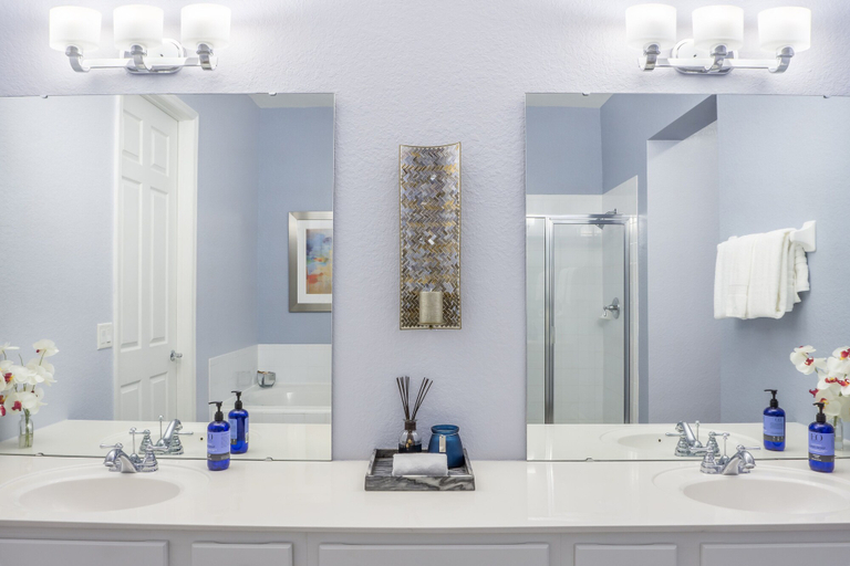 Bathroom 4, Casa Del Lago Penthouse 3 Bedroom Condo by RedAwning, Orange