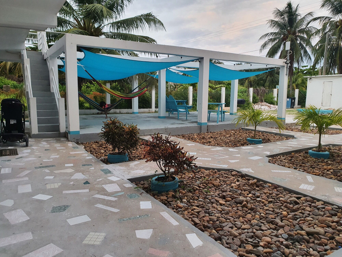 Exterior & Views 2, Rachel Land Apartment Suites