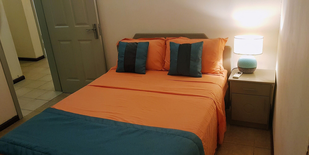 Bedroom, Paradya Beach Apartments, Black River