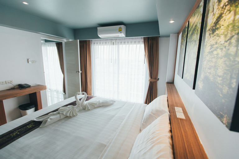 Bedroom 12