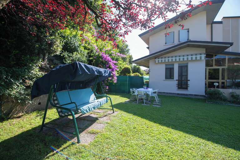 Garden view 4, Appartamento La Fenice, Brescia