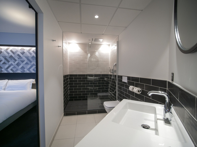 Bathroom 5, Hôtel Le Magic & Spa, Ille-et-Vilaine