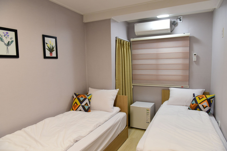 Bedroom 4, DAOL guest house, Mapo
