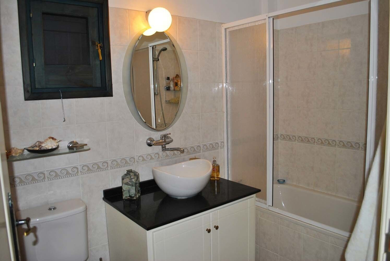 Bathroom 4, Villa Layla by Amy Villas