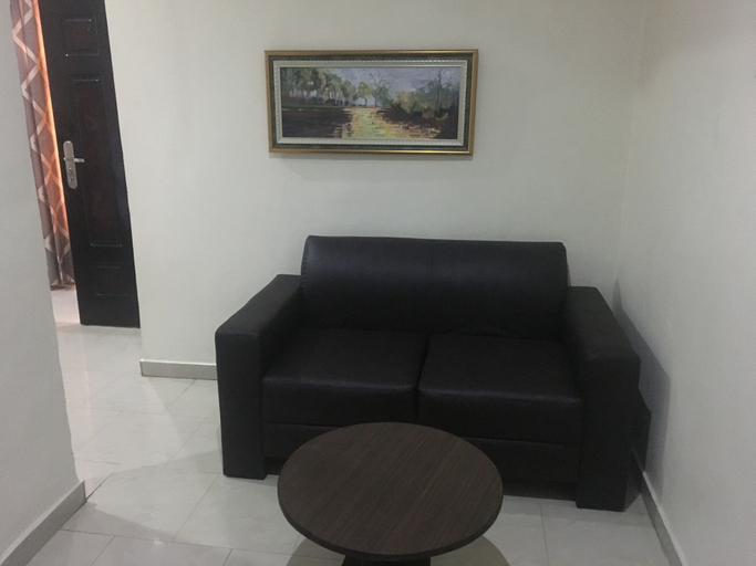 Others 5, Mayors & Diplomat Suites Opebi, Kosofe
