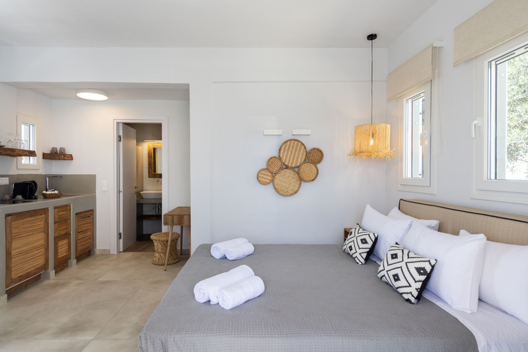 Bedroom 3, Drios Luxury Studios, South Aegean
