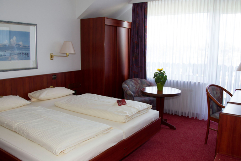 Bedroom 3, Hotel Seeblick Garni, Lüchow-Dannenberg