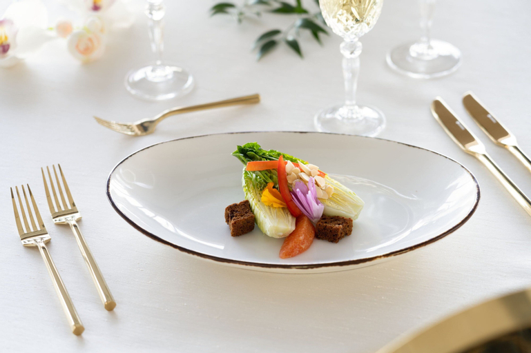 Food & Drinks 9