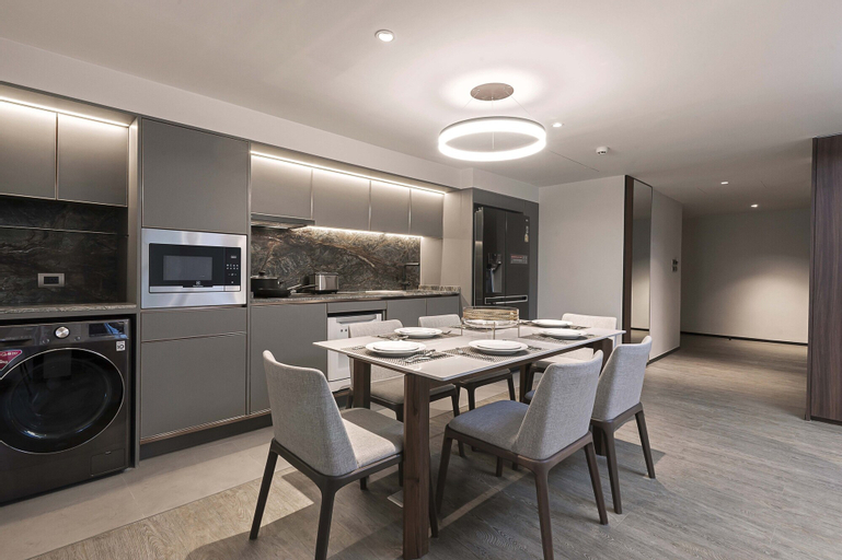 Dining Room 5