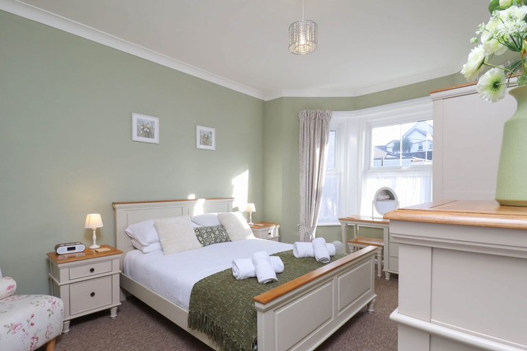 Bedroom 3, Kenmare Cottage, Isle of Wight
