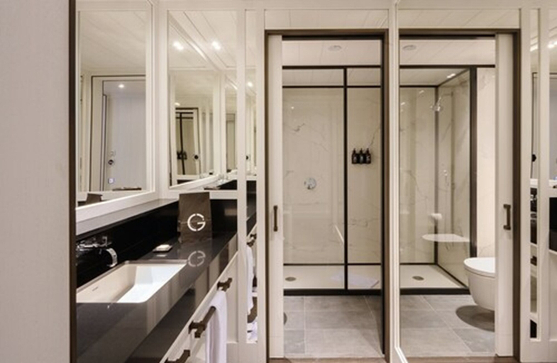 Bathroom 5, Seventy Barcelona, Barcelona
