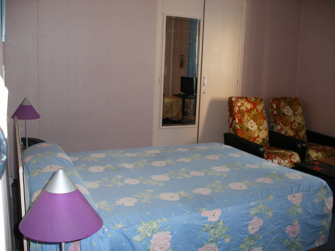 Bedroom 4, Hotel Modern, Finistère
