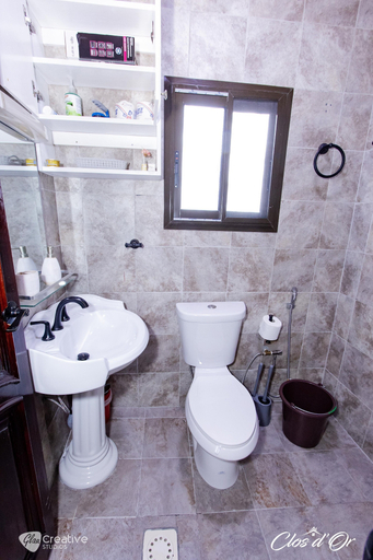 Bathroom 4, Le Clos D'or - Appartements Meubles, Wouri