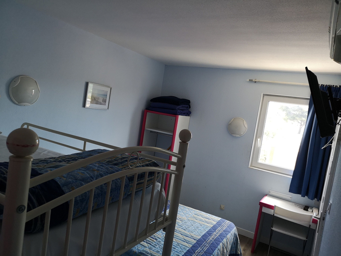 Bedroom 4, Hotel Triotel, Var