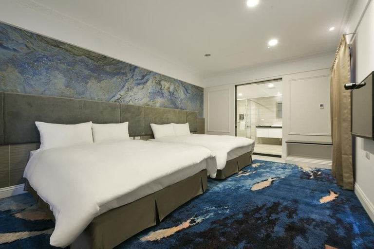 Bedroom 2, Fengjia Gold Hotel, Taichung