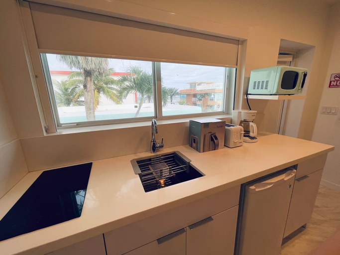 Others 4, The Marlin Beachside, Broward