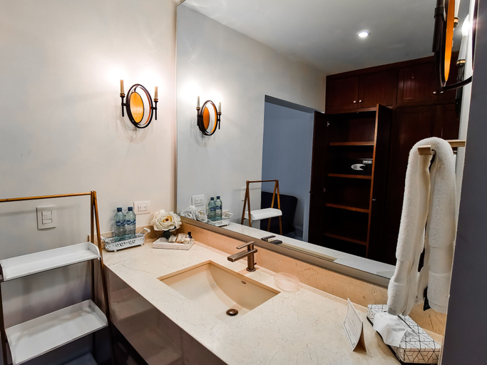 Bathroom 3, Hotel Plaza Cuatrociénegas, Cuatrociénegas